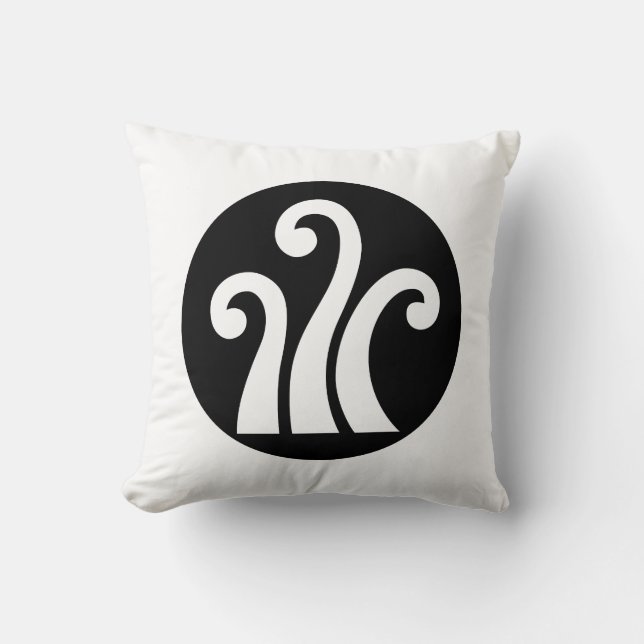 Three bracken in rice cake throw pillow (Front)