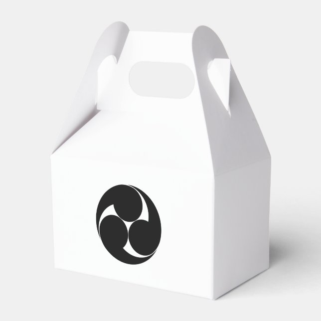 Three clockwise swirls (Jinuki) Favor Box (Front Side)