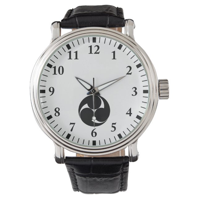 Three clockwise swirls (Jinuki) Watch (Front)