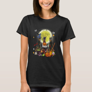 Three Doberman Pinscher Dogs Witch Scary Mummy Hal T-Shirt