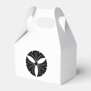 Three ginkgo leaves favor box