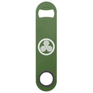 Three oak leaves(1) in circle speed bottle opener