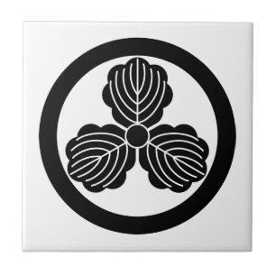 Three oak leaves(1) in circle tile