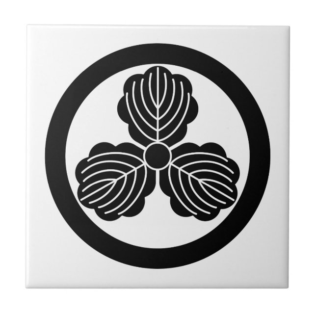 Three oak leaves(1) in circle tile (Front)