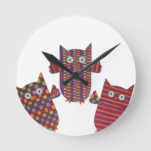 Three Red Owls Round Clock