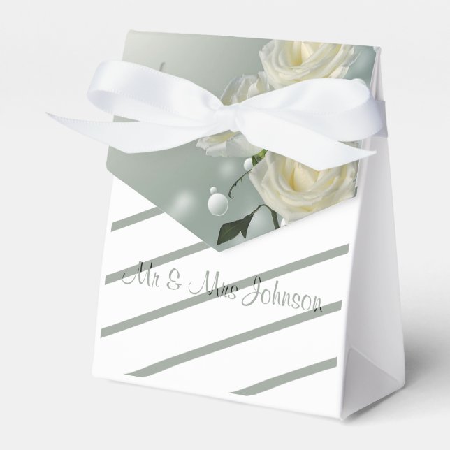 Three White Roses/Gold Trim Favor Box (Front Side)