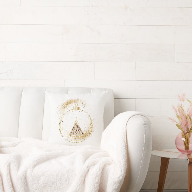 Throw pillow  (Couch)