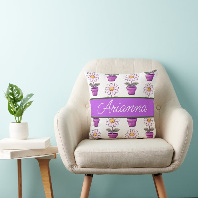 Throw Pillow cute Daisy personalized (Chair)