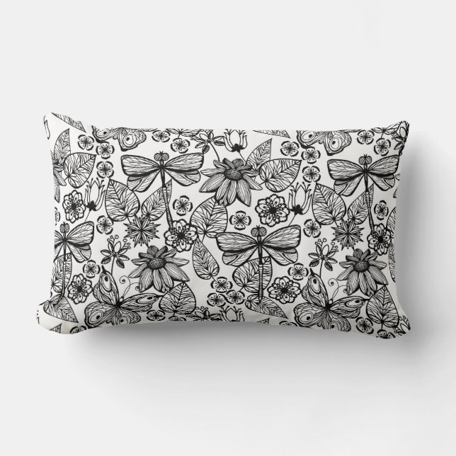 Throw Pillows with a modern pattern. (Front)