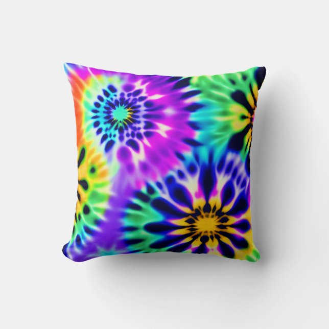 Tie Dye Swirling Pattern Design Throw Pillow (Front)