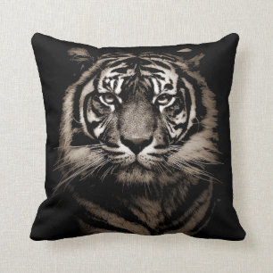 Tiger face throw pillow