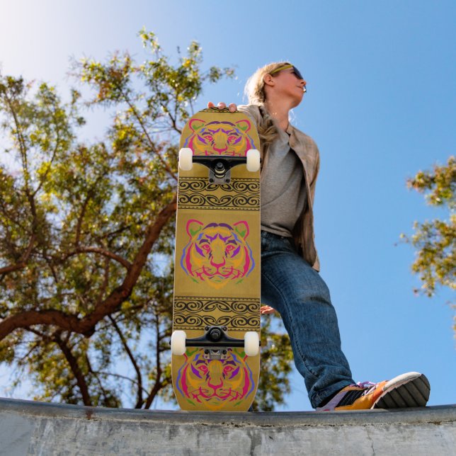 Tiger Skateboard (Outdoor 1)