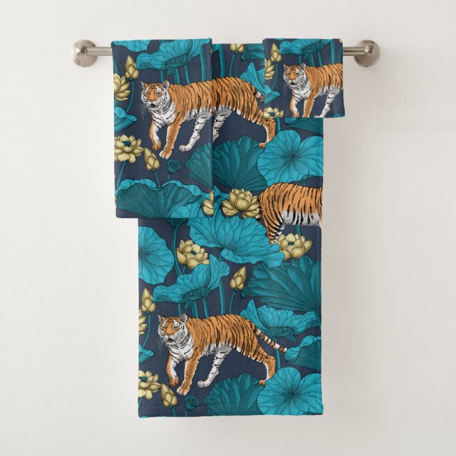 Tigers in the yellow lotus pond bath towel set (Insitu)