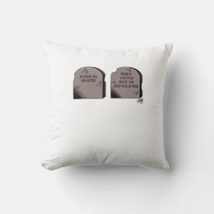 Till Death Do Us Part Classic – Funny Skeleton Cou Throw Pillow