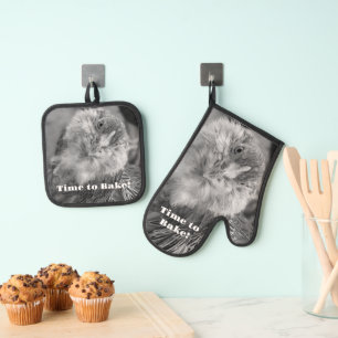Tilted Head Chicken Monochrome Photo Oven Mitt & Pot Holder Set