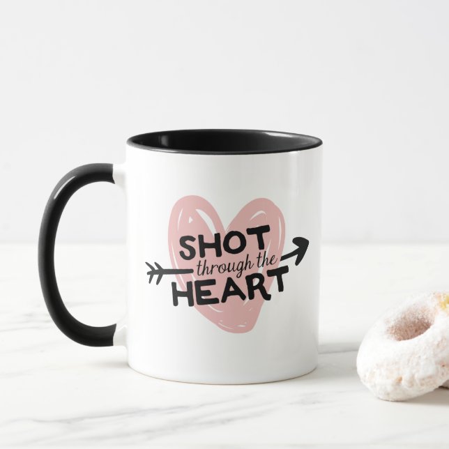 Tiré à travers le coeur La Mug de la Saint Valenti (Avec donut)