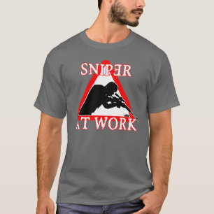 TIREUR ISOLÉ au T-shirt de TRAVAIL