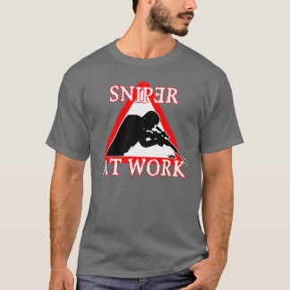 TIREUR ISOLÉ au T-shirt de TRAVAIL