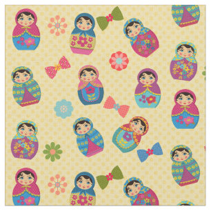 Tissu Les poupées russes de Matryoshka sur les pois jau