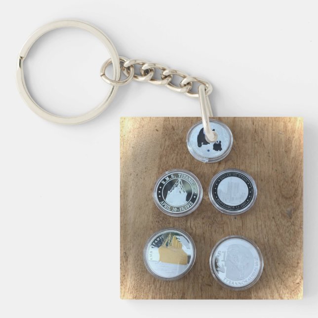 Titanic and others keychain (Front)