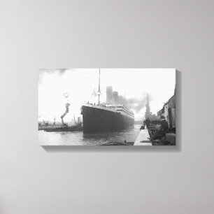Titanic at the docks of Southampton Canvas Print