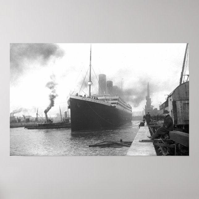 Titanic at the docks of Southampton Poster (Front)