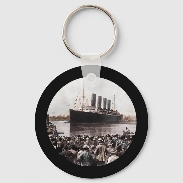 Titanic Leaving Southhampton Keychain (Front)