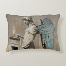 To kiss: picture of St Michael