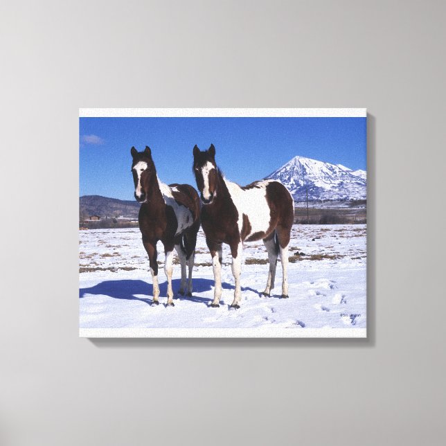 Toile Chevaux de peinture debout dans la neige (Recto)