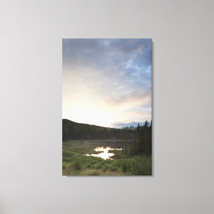Toile Coucher du soleil au-dessus d'un étang brumeux