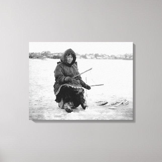 Toile Eskimo Ice Fishing in Nome, Alaska Photographie (Recto)