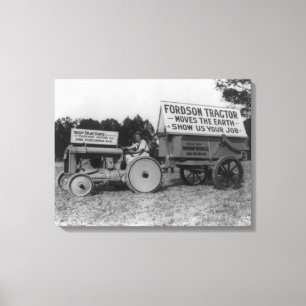 Toile Femme conduisant la photographie de tracteur de