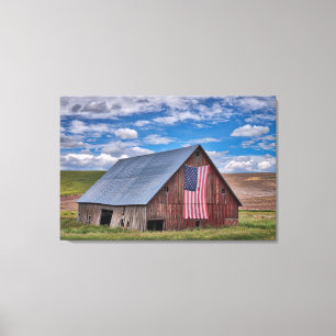 Toile Fermes   Grange rouge rustique avec drapeau améric