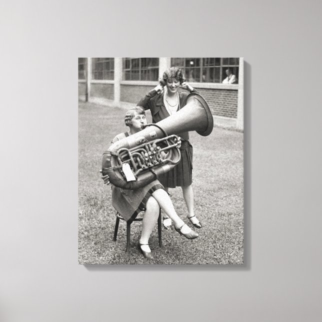 Toile Fille jouant Tuba, 1928 (Recto)