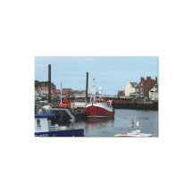 Fishing Boat Atlas dans le port de Whitby Angleter