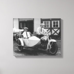 Toile Hommes sur la moto de Harley Davidson avec le