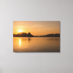 Toile Île de Komodo au coucher du soleil