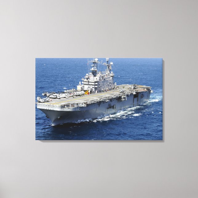 Toile Le navire d'assaut amphibie USS Peleliu (Recto)