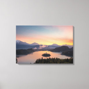 Toile Lever du soleil au-dessus du lac Bled