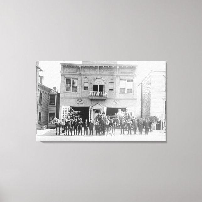 Toile Portland, OR Fire Station Horse Drase and Men (Recto)