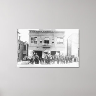 Toile Portland, OR Fire Station Horse Drase and Men