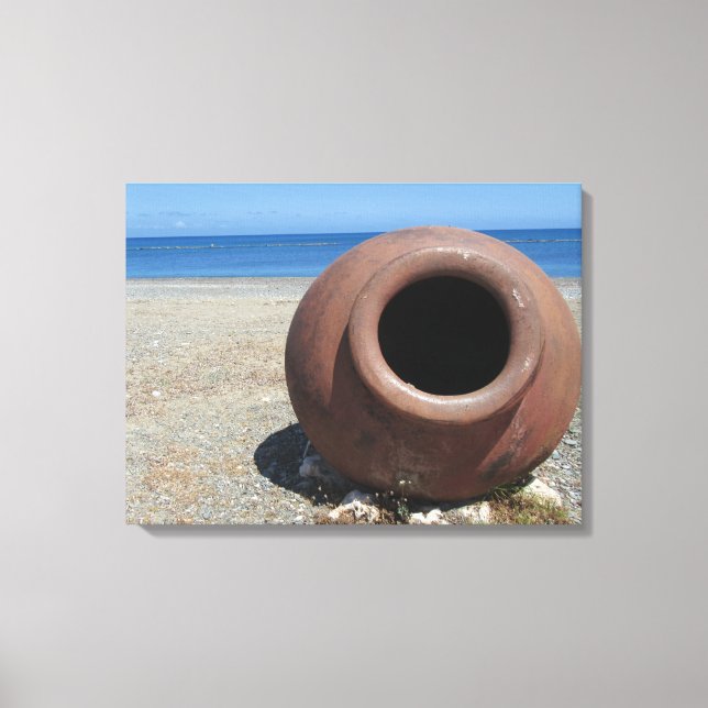 Toile Pot grec traditionnel en terre cuite sur la plage (Recto)