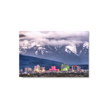 Reno Skyline sur une soirée d'avril orageuse
