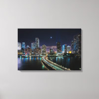 Skyline de Miami ville avec pont la nuit