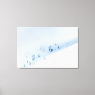 Toile Soleil et nuages des arbres gelés dans les montagn