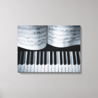 Touches de piano et livre de musique