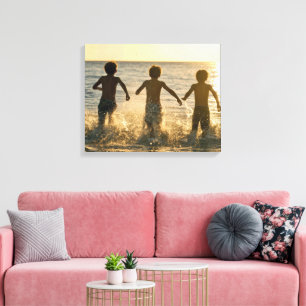 Toile Trois garçons courant dans un océan