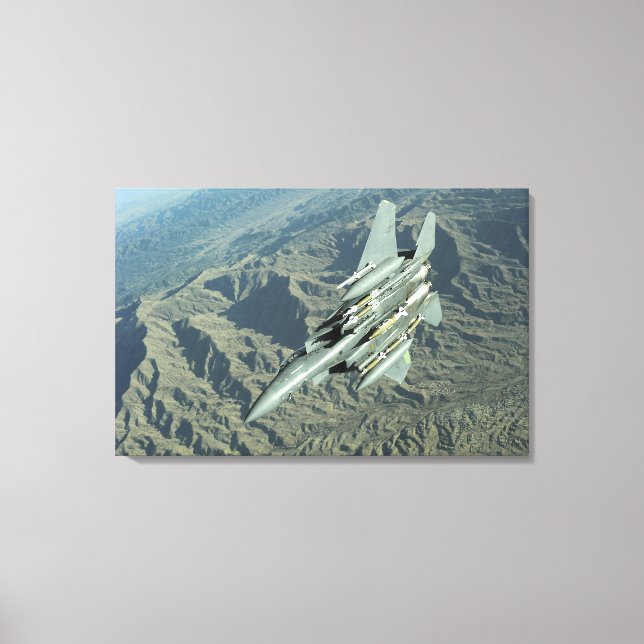 Toile Un aigle de frappe F-15E de l'armée de l'air améri (Recto)
