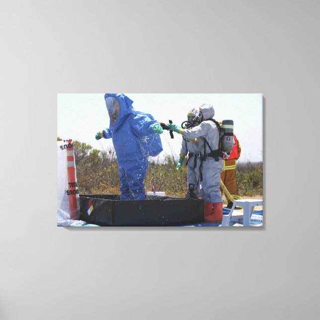 Toile Un aviateur se tient dans une baignoire (Recto)
