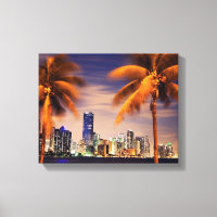 USA, Floride, Miami skyline à la tombée de la nuit